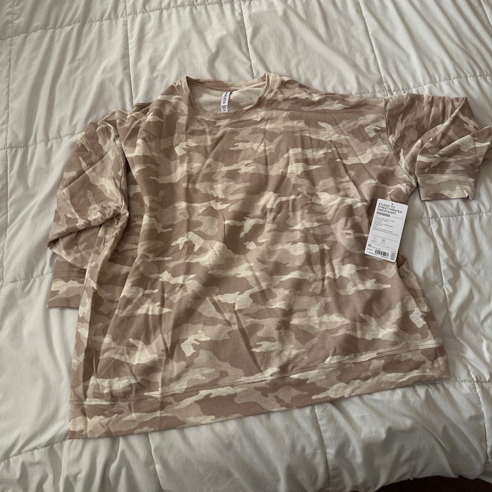 Athleta 2x studio to street sweatshirt NWT